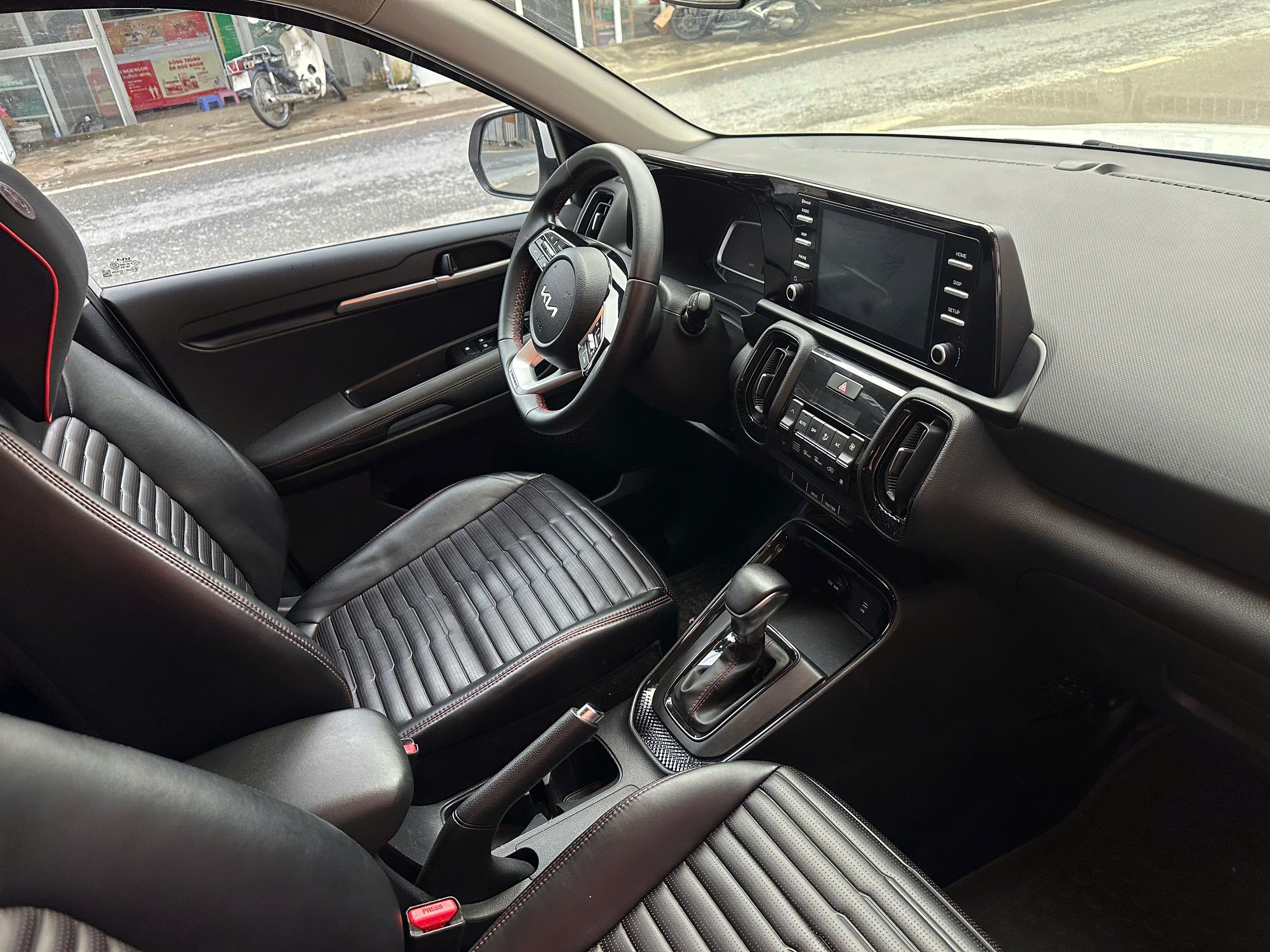Kia Sonet Luxury 2022  - Nội thất 4